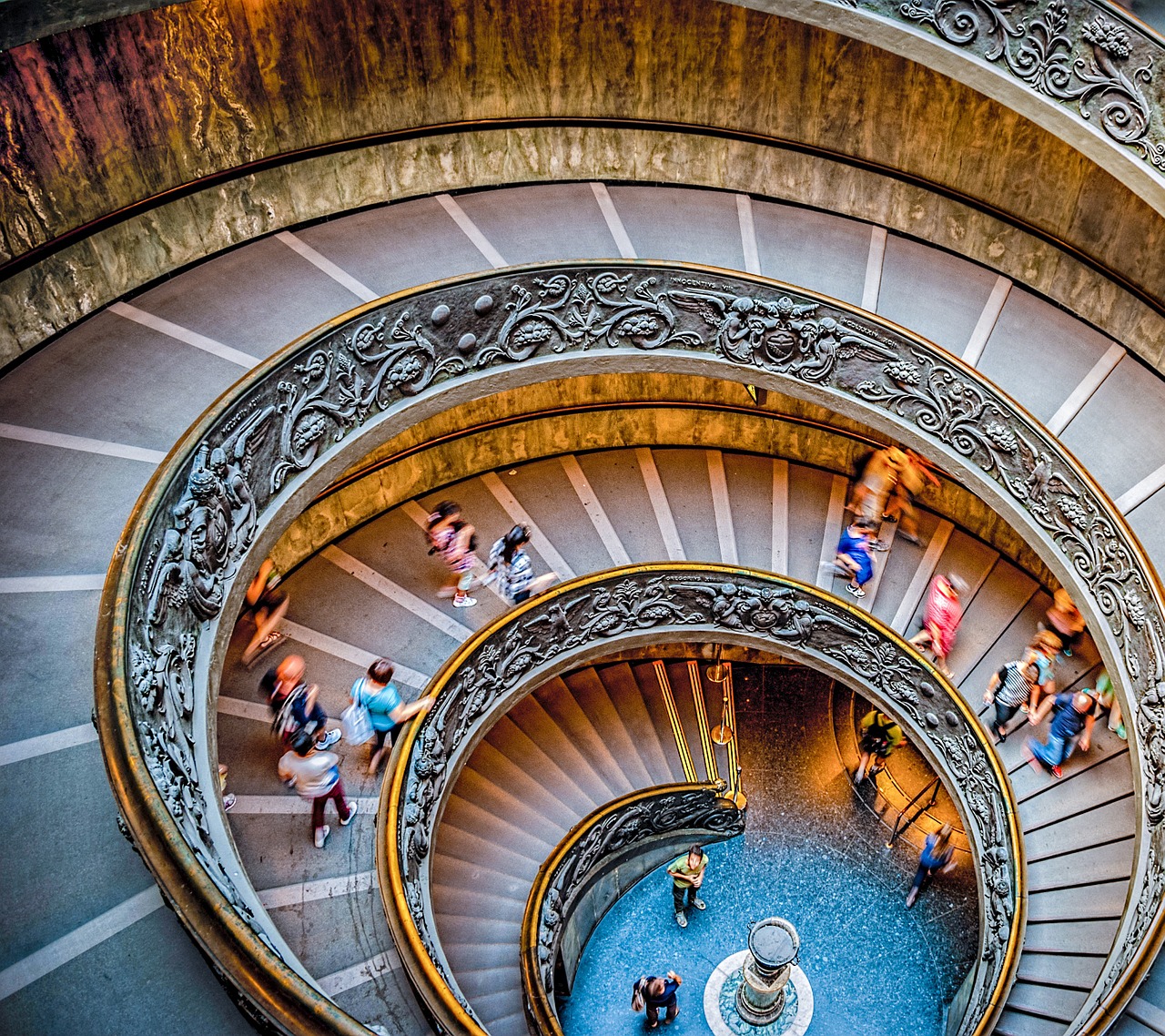 stairs-684150_1280