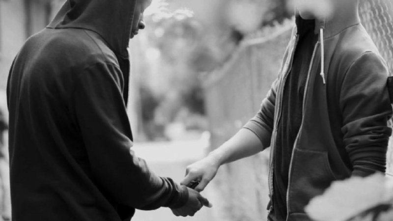 Droga tra i giovanissimi. Assessore Donazzan, “Bisogna squarciare il velo dell’ipocrisia: punizioni severissime agli spacciatori e favorire la prevenzione agevolando l’effettuazione, nei limiti delle norme esistenti, di test nelle scuole”