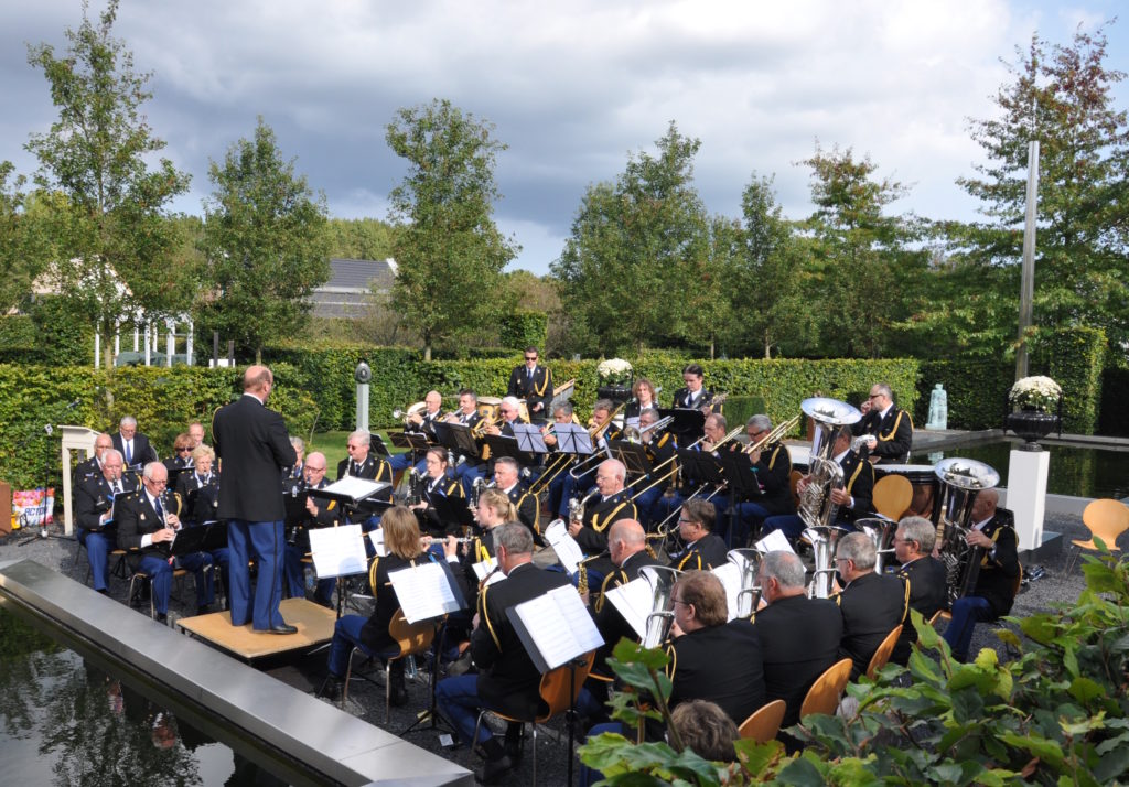 L’Orchestra filarmonica della Polizia olandese del Brabant in tournée sul Lago di Garda.