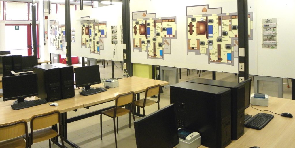 Operatore Elettrico: Al centro Don Calabria 800 ore in aula per ottenere una qualifica professionale