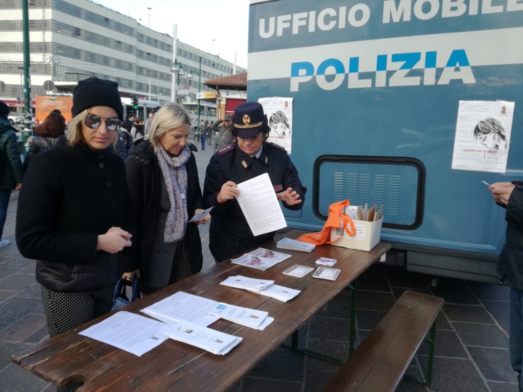 Violenza di genere: Assessore Lanzarin sul camper itinerante della Polizia di Venezia, “Le forze dell’Ordine e i Centri Antiviolenza sono i primi alleati delle donne”