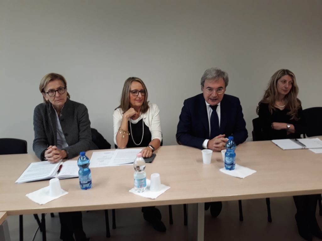 PFAS. PRESENTATO STUDIO SANITARIO IN VENETO. PLASMAFERESI E SCAMBIO PLASMATICO FUNZIONANO. ABBATTIMENTO MEDIO NEL SANGUE TRA 35% E 68%. I NAS ACQUISISCONO DOCUMENTI IN REGIONE. MANTOAN. “SOLIDISSIME NOSTRE BASI SCIENTIFICHE. ATTENDIAMO CONFRONTO CON QUELLE DEL MINISTERO. DA OGGI SOSPESA EROGAZIONE IN SEGNO DISTENSIVO”