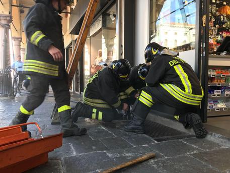 Fumo da portici Padova,allarme rientrato