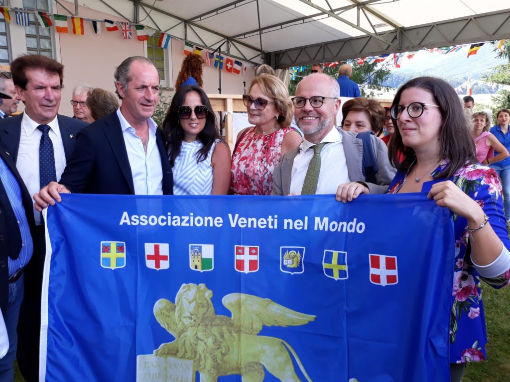 Emigrazione. In Cansiglio l’adunata dei Venti nel mondo. Zaia, “Siete un orgoglio e un onore. Ecco il modello Veneto che oggi andrebbe preso ad esempio”