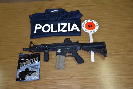 Spara a uomo con armi softair,denunciato
