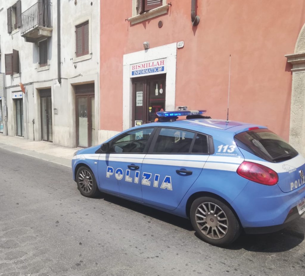Verona: Lite in Via XX Settembre con aggressione a un poliziotto. Arrestato pluripregiudicato dalla Polizia.