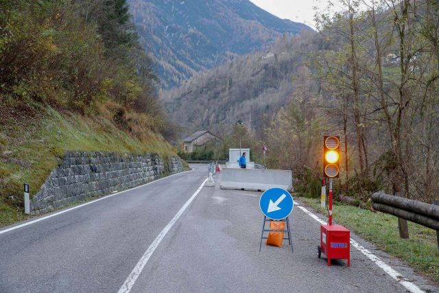 Veneto in ginocchio, installazione ripetitore e distribuzione radio portatili nel territori bellunese