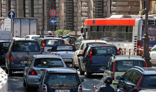 Campidoglio, giovedì 13 dicembre, limitazioni alla circolazione dei veicoli più inquinanti