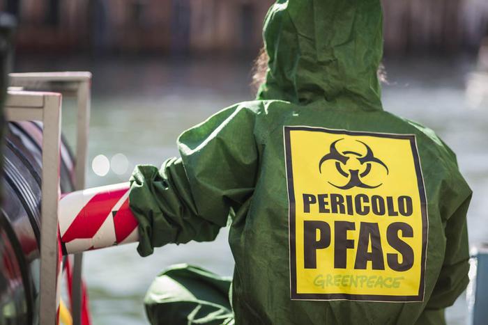 PFAS. REGIONE SI INSINUA NEL FALLIMENTO MITENI E CHIEDE 4,8 MILIONI. IN ARRIVO UN ALTRO CONTO PER LE SPESE SANITARIE
