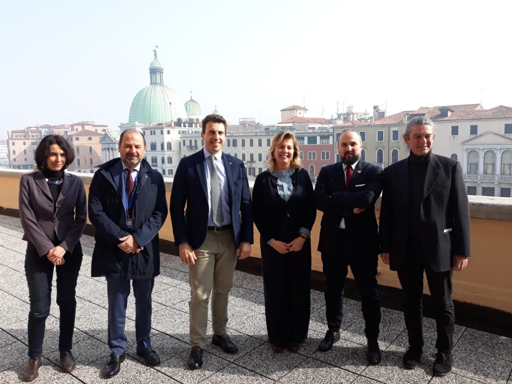 FONDAZIONE VENETO FILM COMMISSION. L’ASSESSORE CORAZZARI PRESENTA IL NUOVO CDA PRESIEDUTO DA LUIGI BACIALLI: “FACCIAMO CRESCERE LE PROFESSIONALITÀ TECNICHE E ARTISTICHE DELLA NOSTRO TERRITORIO”
