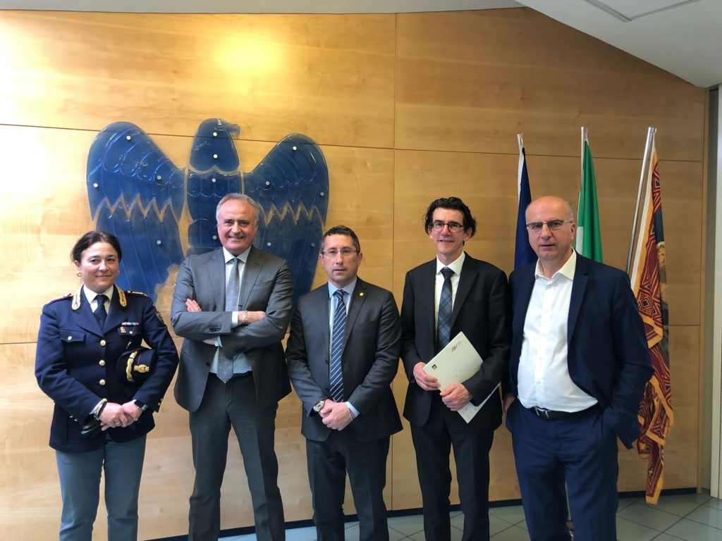 AGENDA DIGITALE. SOTTOSCRITTO UN ACCORDO CON LA POLIZIA POSTALE PER LA PREVENZIONE DEL CYBERCRIME E LA DIFESA DELLE INFRASTRUTTURE DIGITALI REGIONALI
