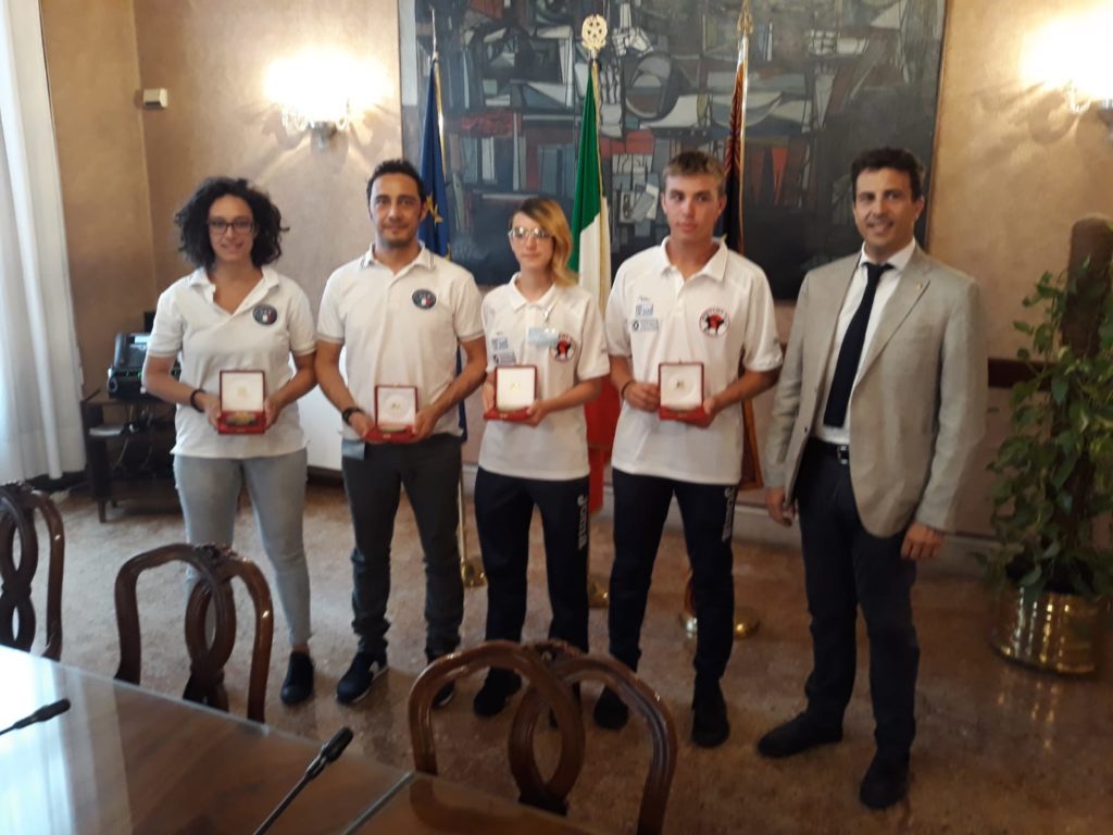 Le medaglie venete ai Mondiali di Karate ricevute in Regione. Corazzari, “Oltre l’affermazione, confermano l’importanza di sostenere chi diffonde lo Sport”