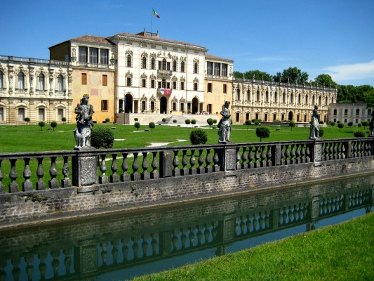 Con 3 milioni di finanziamento proseguono i lavori a Villa Contarini di Piazzola. Forcolin e Corazzari, “Futuro espositivo ne di eventi di prestigio per un edificio che è esempio eccezionale della cultura veneta”