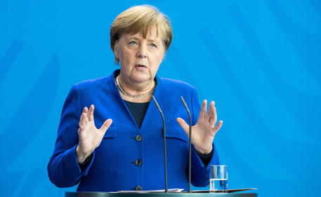 Merkel: ‘Pronti a contributi più alti per il bilancio Ue’