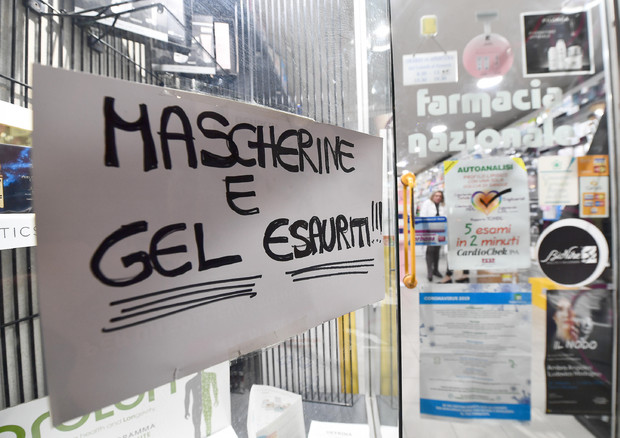 Finite mascherine da 50 cent. Federfarma: ‘Resta lo stallo’