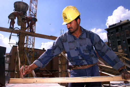 Produzione nelle costruzioni mai così giù, crollo del 67,7%