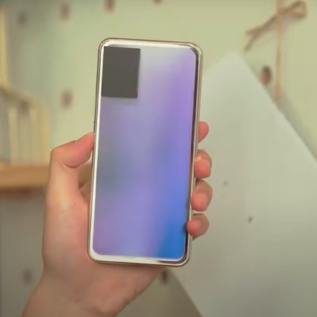 Ecco lo smartphone che cambia colore con un tocco