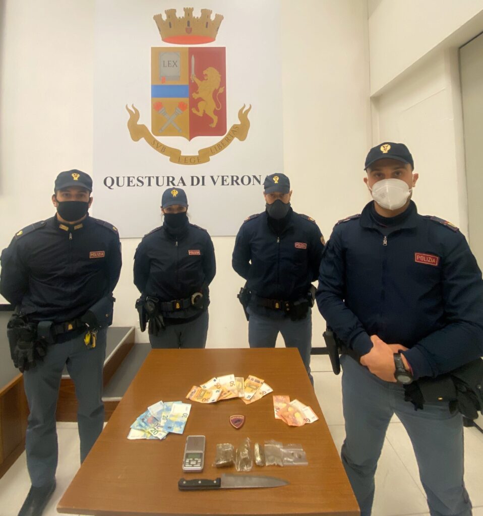 Verona. Arrestato dalla Polizia di Stato giovane trovato in possesso di oltre 130 gr di hashish. Il giovane nascondeva la droga all’interno dell’armadio di casa dentro a un calzino.
