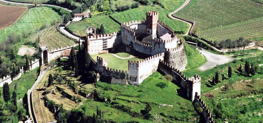 Il più bel borgo d’Italia è in provincia di Verona. Soave premiato “Borgo dei borghi 2022”