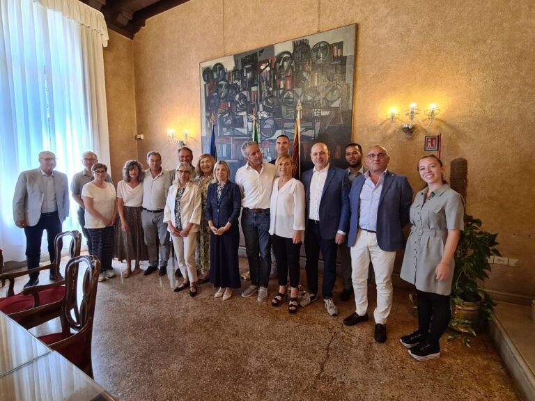 Lanzarin presenta “Pedalando, movimento di resistenza al Parkinson”. “Originale viaggio su due ruote per fare informazione e diffondere un messaggio di speranza”