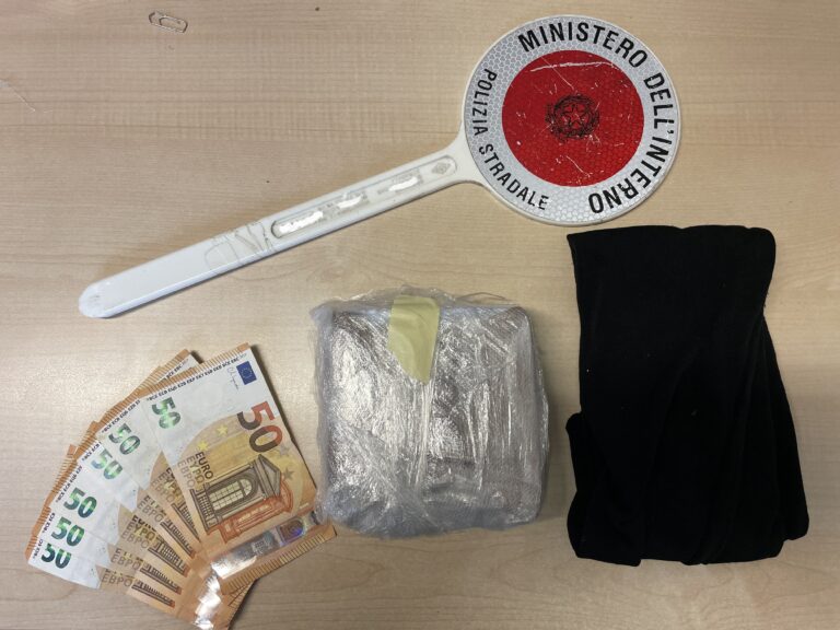 Polizia di Verona – 560 grammi di cocaina nel cruscotto: arrestato dalla Polizia di Stato