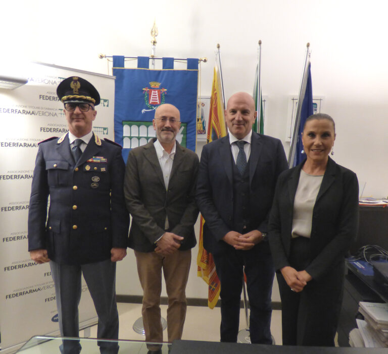 Questore di Verona Massucci parla ai farmacisti