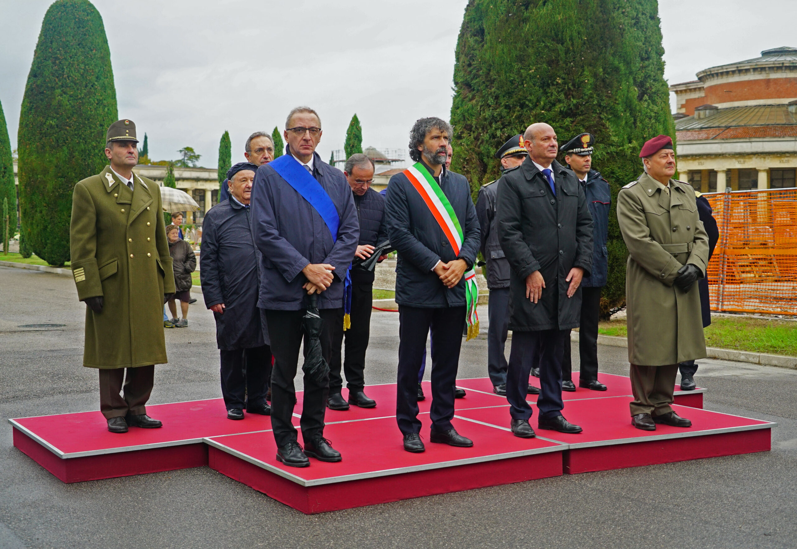 Commemorazione defunti. Doppia cerimonia per i Caduti di guerra - Il ...