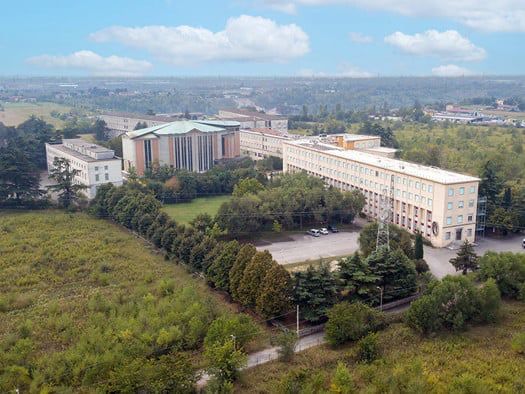 Valdegamberi (Regione Veneto): Allarme smog a Verona. Ridurre i limiti di velocità peggiora solo la situazione: occorre portare fuori dalla città gli attrattori di traffico. L’ex seminario di San Massimo può essere una delle soluzioni