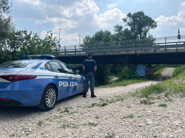 Polizia di Verona – Forzano uno scooter e scappano con la refurtiva: due cittadini marocchini arrestati dalla Polizia di Stato