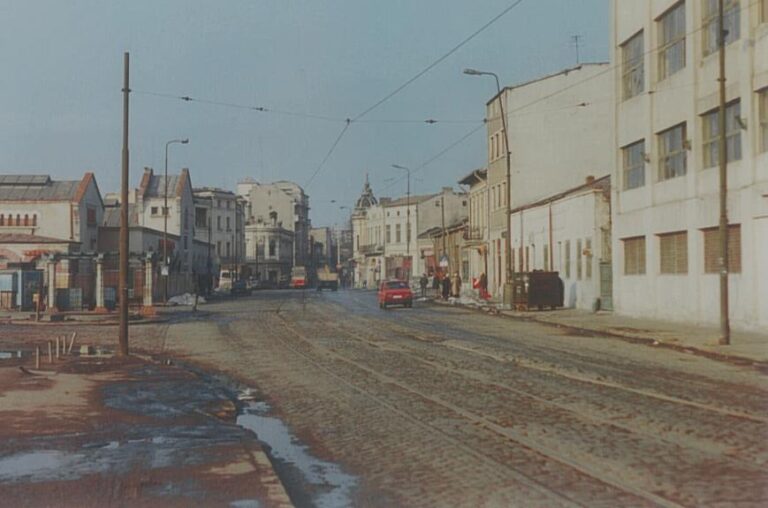 Appunti a margine – Reportage esclusivo #7 | Portfolio. Bucarest (Romania), 1991