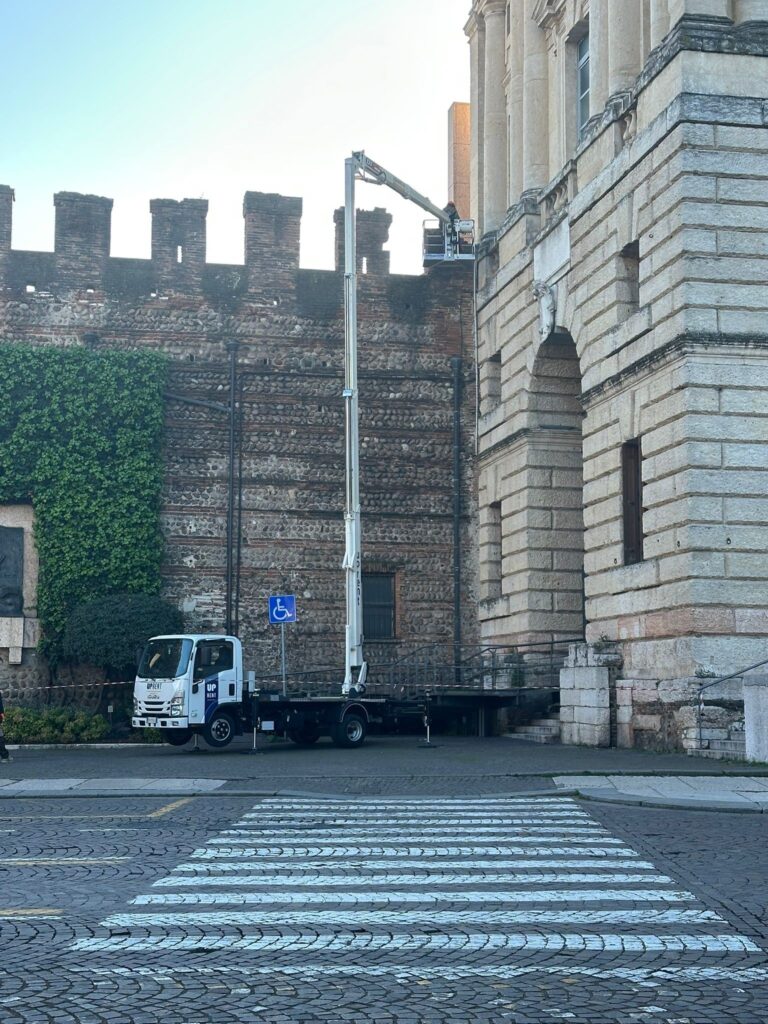In corso la verifica sulle mura comunali