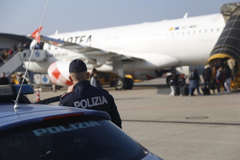 Polizia di Verona – Latitante moldavo catturato dalla Polizia di Stato all’aeroporto di Verona. Dovrà scontare oltre 6 anni di carcere
