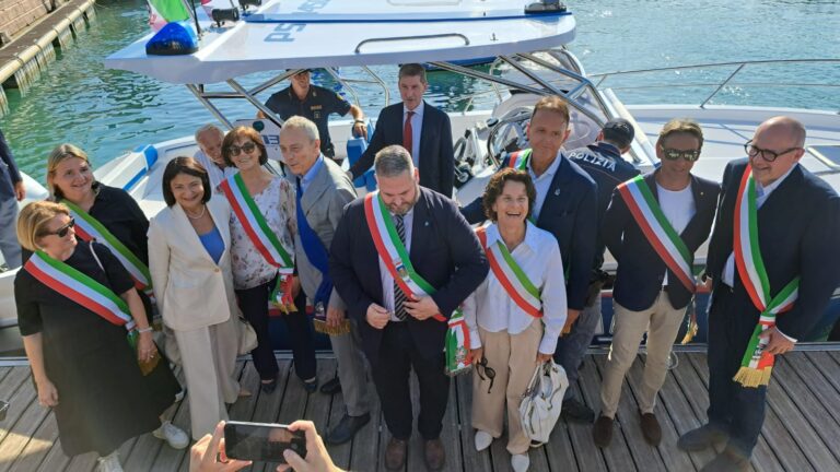 Polizia di Verona – Inaugurata a Peschiera del Garda la nuova imbarcazione della Squadra Acque Interne